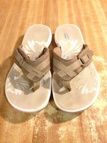 Clarks Womens 7.5M Brinkley Jazz Tan Brown Beige Leather Flip Flop Thong Sandals - Picture 5 of 12