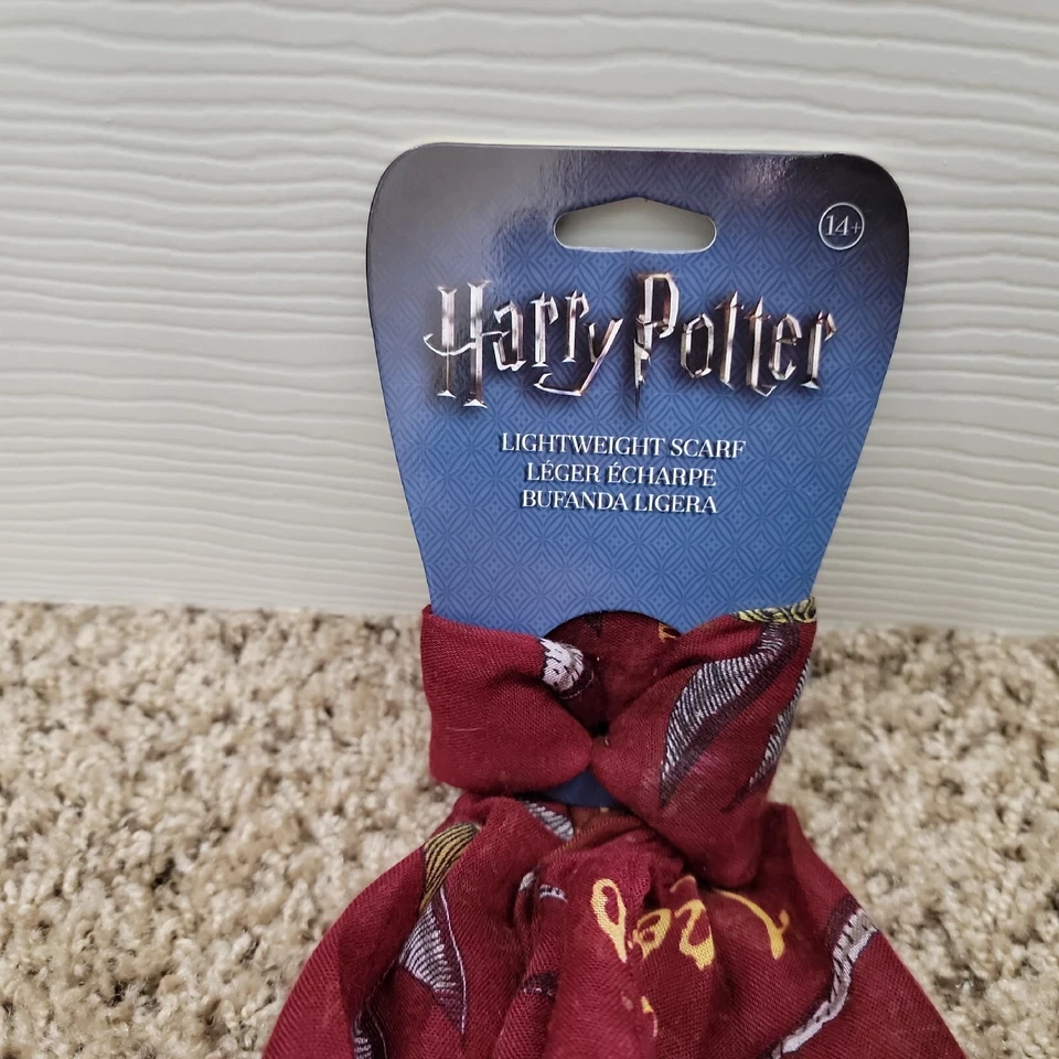 Bufanda Mantón Ligero Oficial Harry Potter ¡NUEVO! Snitch dorado de poliéster Foto 2 de 4