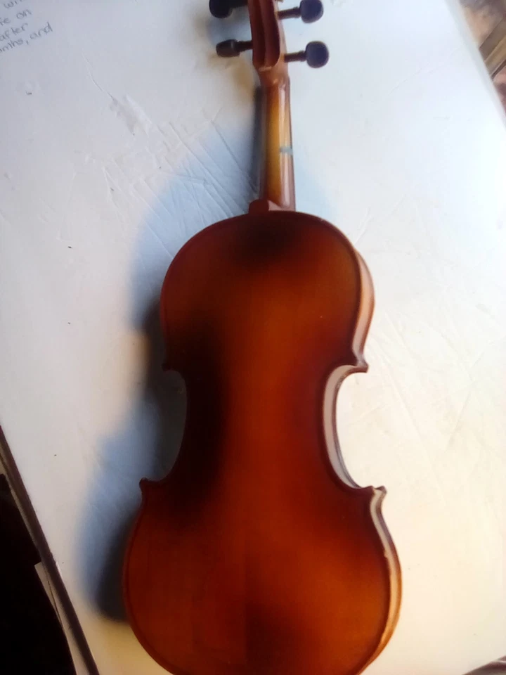MENDINI MV 300 Violin with case. - Image 4 of 4