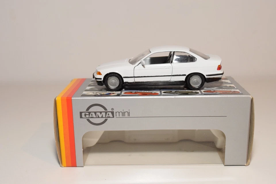 A80 1:43 GAMA 1021 BMW 325i 325 i cupé blanco sin usar, en caja 3 Foto 2 de 4