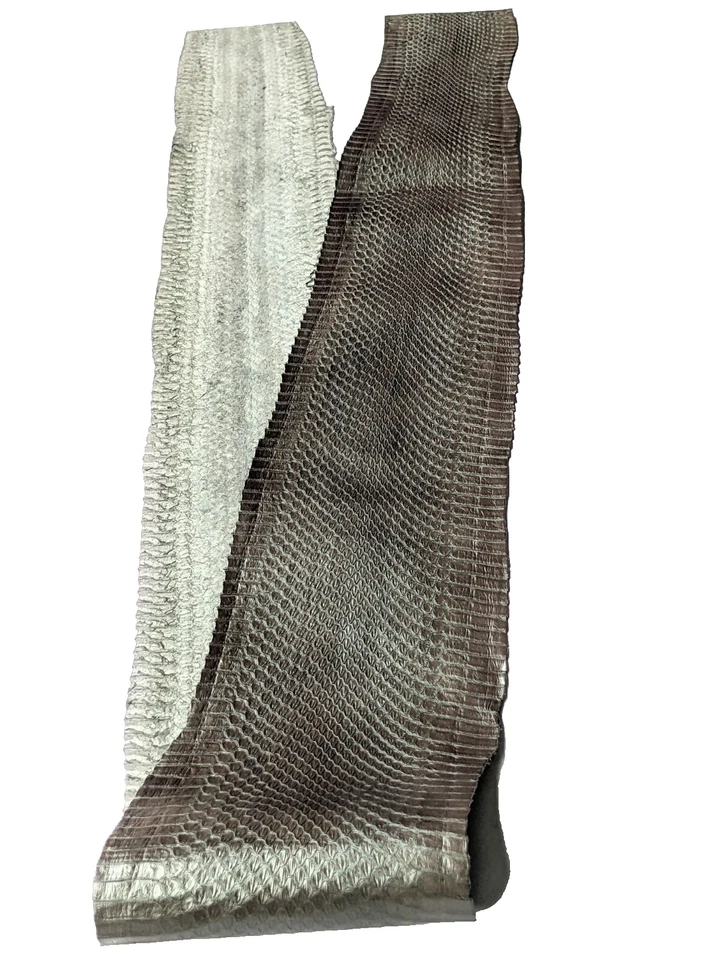 Pieles de serpiente reales perladas pieles de serpiente pieles verdes oscuras Foto 3 de 3