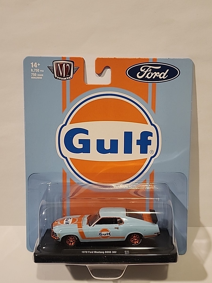 M2 Machines 1970 Ford Mustang Boss 302 Gulf Chase R131 25-21 New
