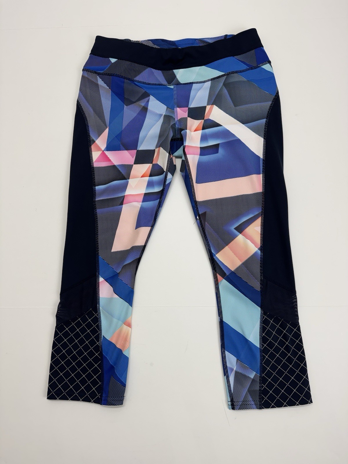 Athleta Medium Electric Geo Sonar Capri Cropped Leggings 597299-00