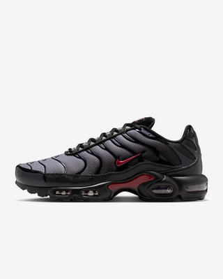 Nike Air Max Plus Herrenschuhe in Schwarz/Pencil Point/Team Crimson