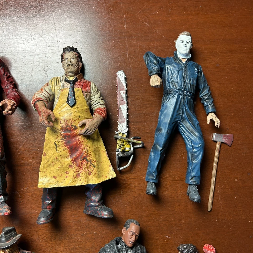Lot of 7 McFarlane Movie Maniac Figures Freddy Krueger Chainsaw Accessories - Image 3 of 4