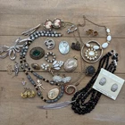 Vintage Jewelry Lot Gold/Silver Tone Rhinestone Faux Cameo Wear/Resell Trifari
