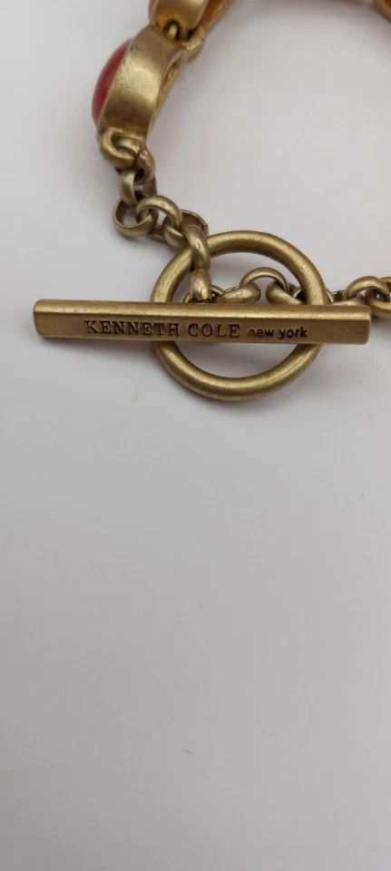 Kenneth Cole New York Gold Tone Link Bracelet W/ Carnelian Red Acrylic Stone 8in - Image 4 of 4