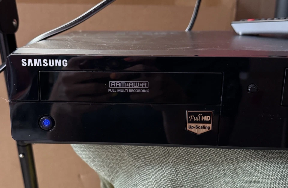 Samsung DVD-VCR Combo Player DVD-VR375 Dubbing 2 Way VHS/DVD Tested With Remote - Image 2 of 4