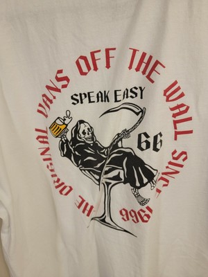 Wall Skeleton Graphic T Shirt 