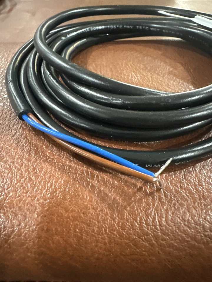 Cutler-Hammer E57LAL12A2 inductive proximity sensor, 2mm sense range, 20-250VAC - Image 2 of 4