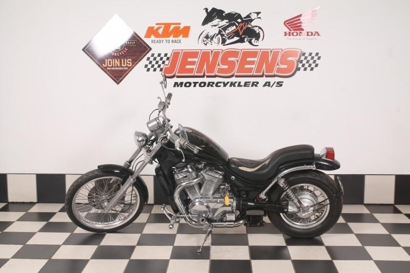 Suzuki vs 400