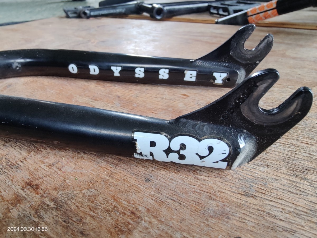 ODYSSEY R32 フォーク Chrome Odyssey R32 Forks (Chrome) | Full