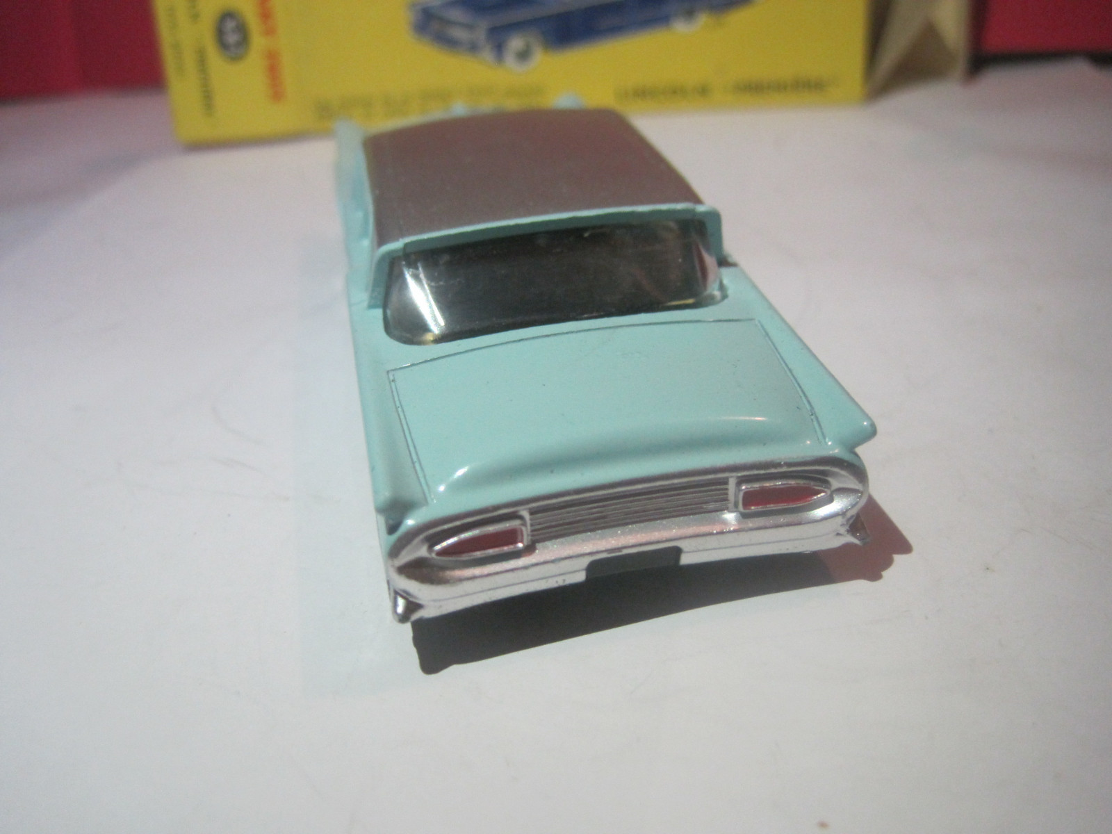 Rouge 1//43 Ref dan 263 DAN TOYS Saviem Porte Fer Gris