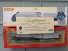 Hornby R3306 OO Silver Link LNER Silver Jubilees A4 Class 4-6-2 Steam Loco #2509