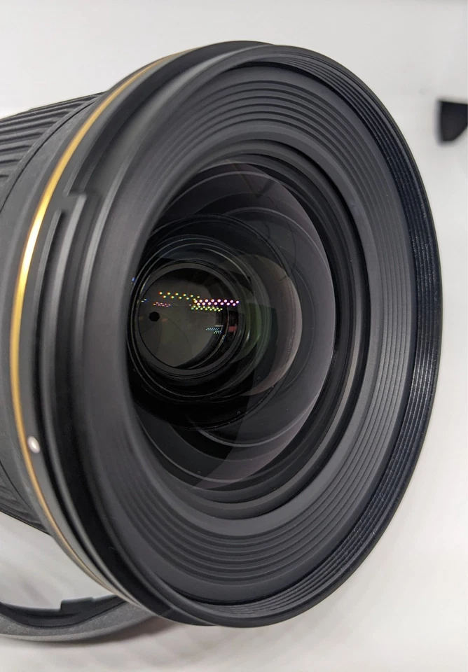 Nikkon AF-S 24mm f/1.8G ED Lens - Virtually unused - Image 2 of 4