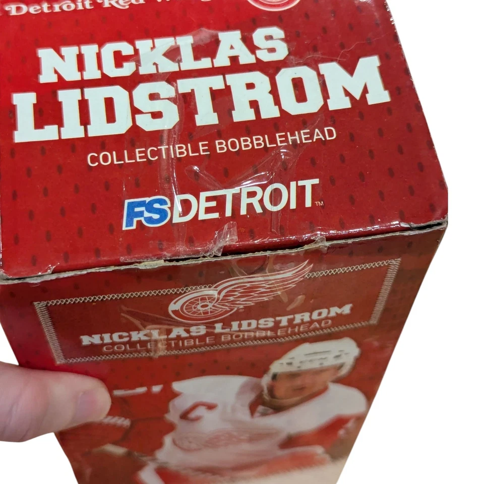 Nicklas Lidstrom Detroit Red Wings Bobblehead SGA 2012 NHL - Image 3 of 4