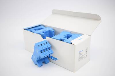 Finder Power Relais 96.04 4CO-4PDT 10 Stk.