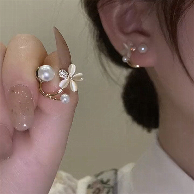 1Pair Exquisite Cat's Eye Pearl Flower Earrings For Women Girls Gentle Sweet
