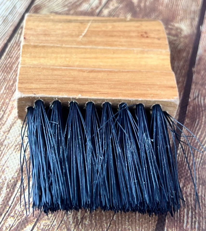 Cepillo de madera para árbitro de béisbol Rawlings Foto 2 de 4