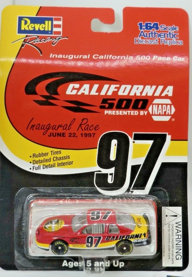 老式 Revel Racing Track And Sponsor 限量版 1: 64 比例汽车,全新! — 第 2/4 张图片