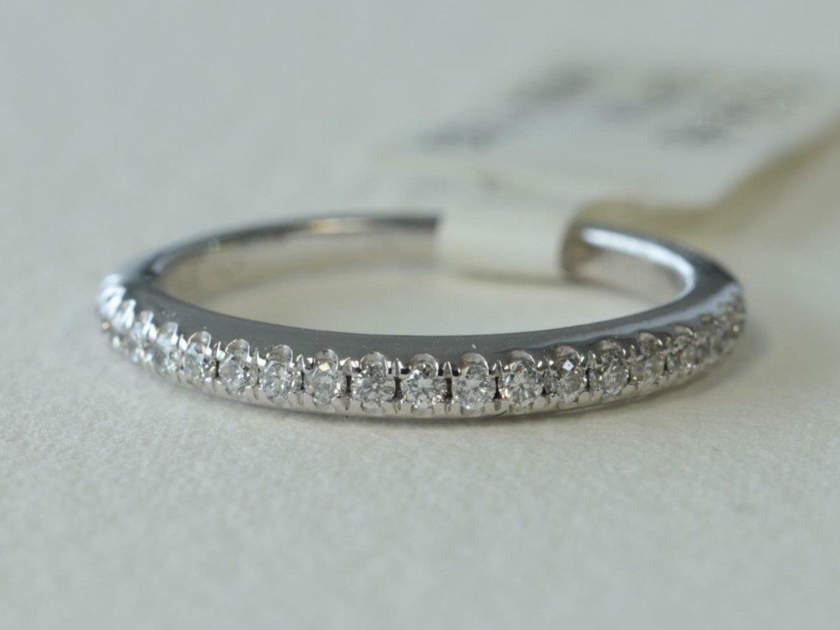 Scott Kay Round Brilliant Cut Diamond Wedding Band in 14 Karat