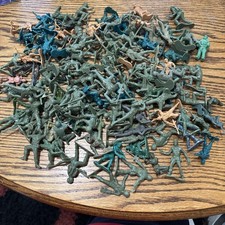 VIN ARMY Military Figures HUGE Mixed Lot Of 115 Figures. Used Appx. 2 Tall