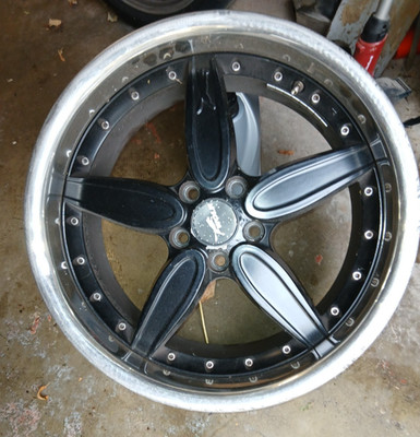 1 Felge  WOLF Racing - 8,5 X 18 Zoll ET40  LK 5x108 - Ford KUGA 1
