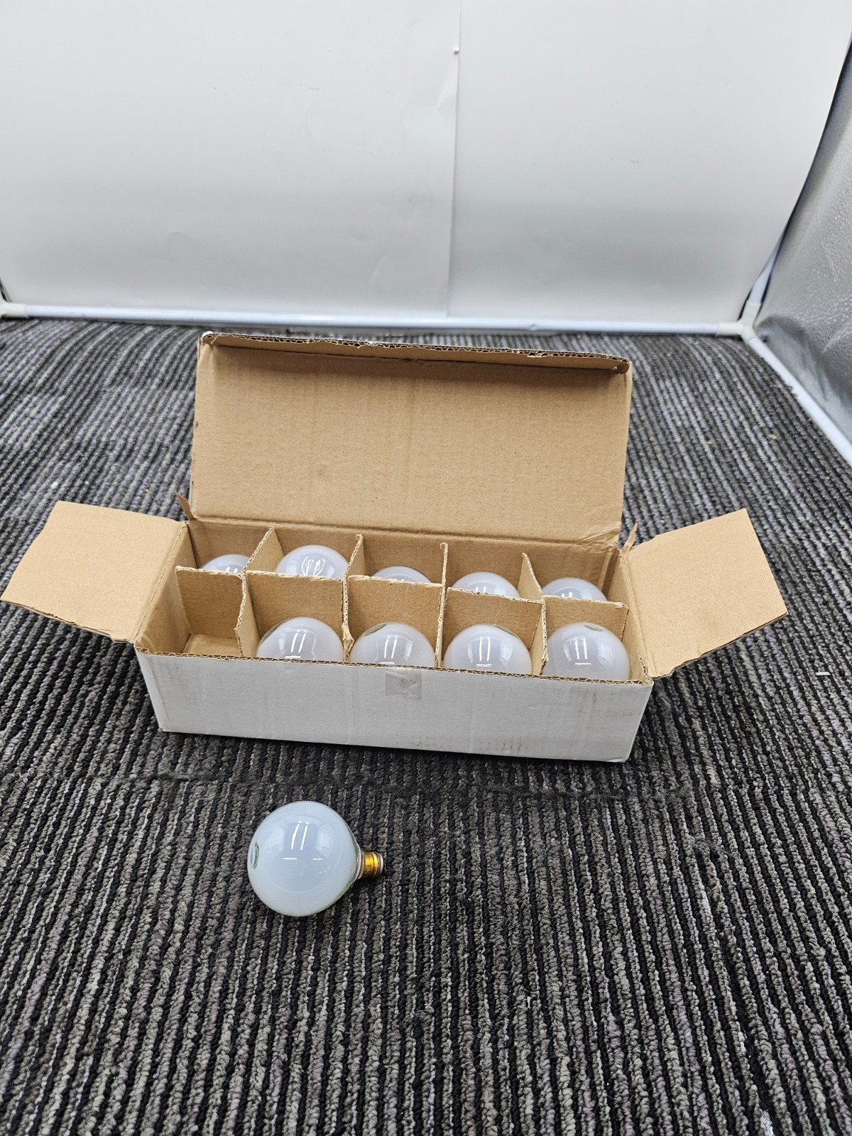 (QTY 20) Simba Small Globe G16.5 Round Bulb 25W E12 Candelabra Base Frosted