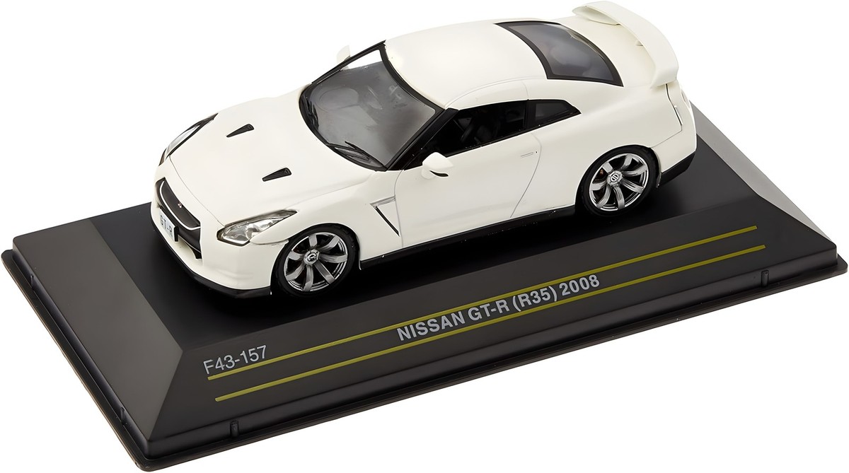 First: 43 1/43 Nissan GT-R R35 2008 White Completed product