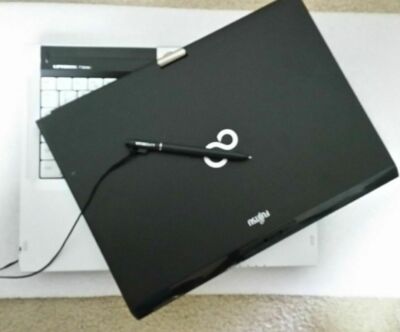 Fujitsu Laptop Tablet T900 Core i5 2.4GHZ 8GB 256GB SSD touch