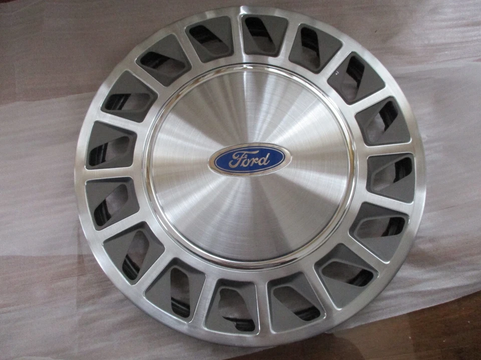 2 cubiertas de rueda tapacubos Ford Tempo 1988-91 E83C-1130-AB OEM 2 NUEVAS Foto 2 de 4
