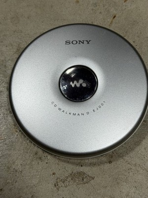 silver Sony Walkman D-EJ001 