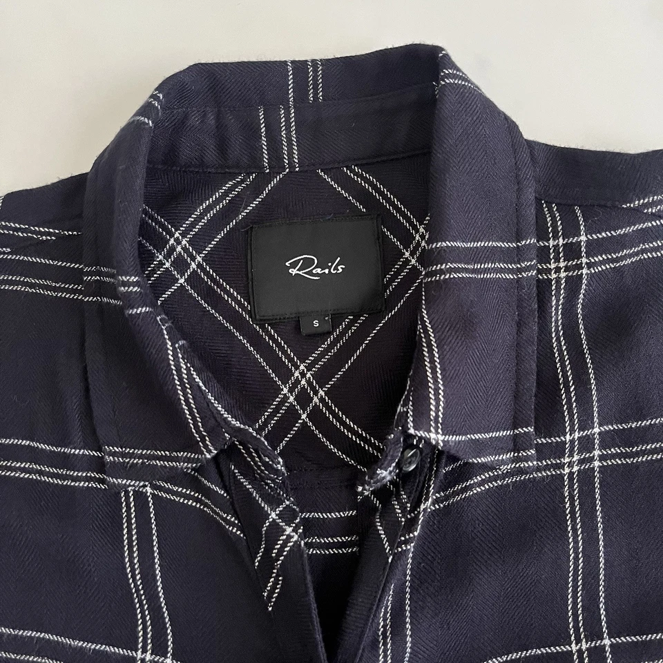 Rails Hunter Shirt in Navy Snow Plaid Size Small cabin core Western cowgirl top - Image 3 of 4