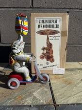 Vintage "Zirkuselefant auf Motorroller" Circus Elephant on a Motor Scooter toy