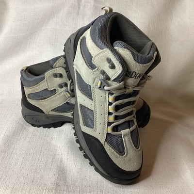 DENALI Clearwater Sz 9 Womens Hilking Boots