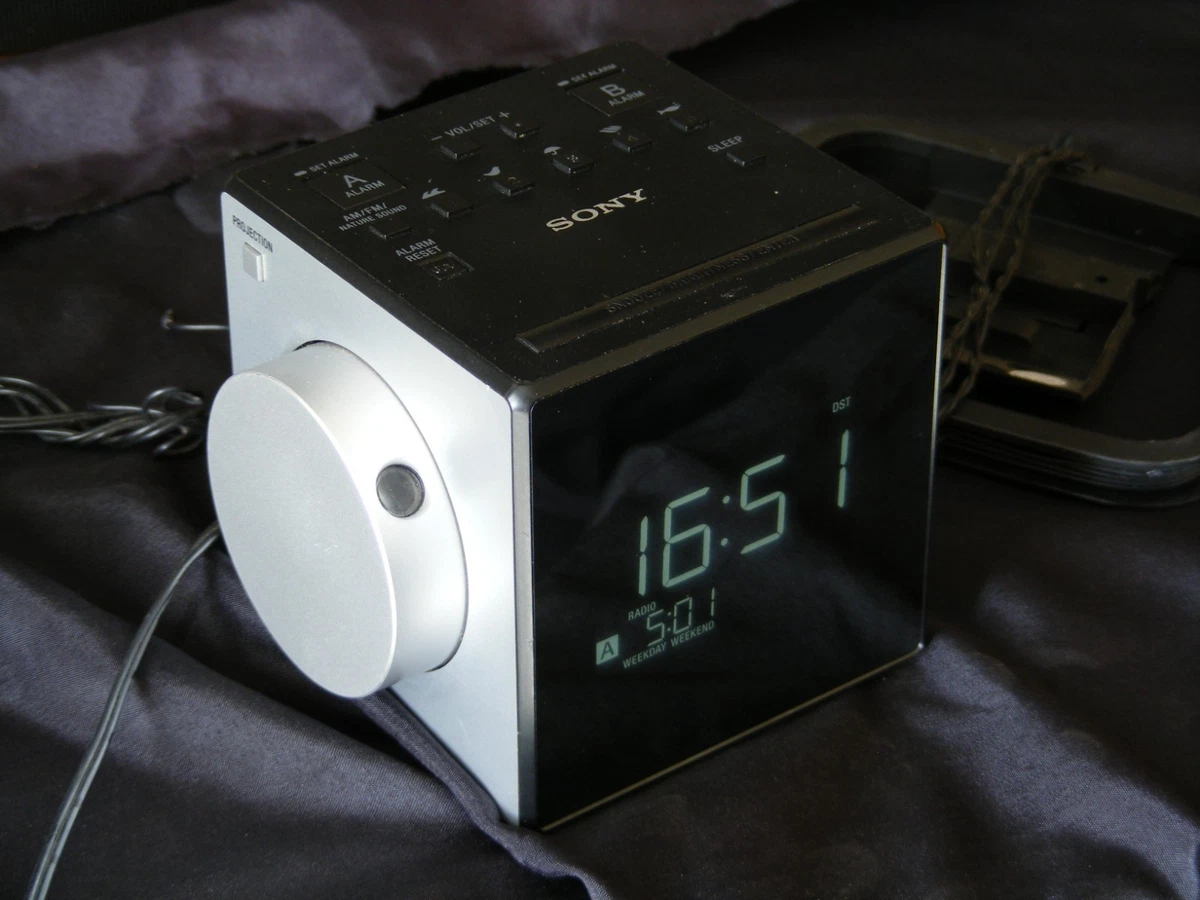 Sony ICF-C1PJ Projector clok system