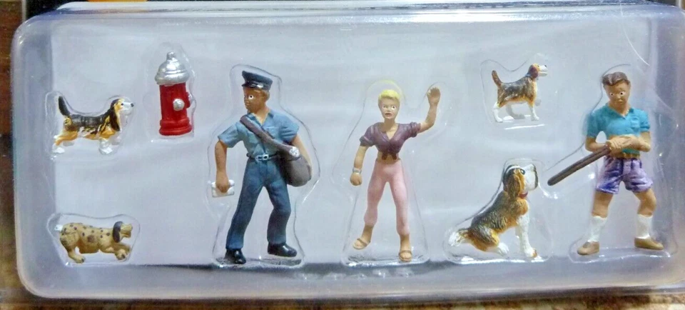 O scale Figures Dogs PEOPLE & PETS Woodland Scenics People # 2768 - Image 2 of 2