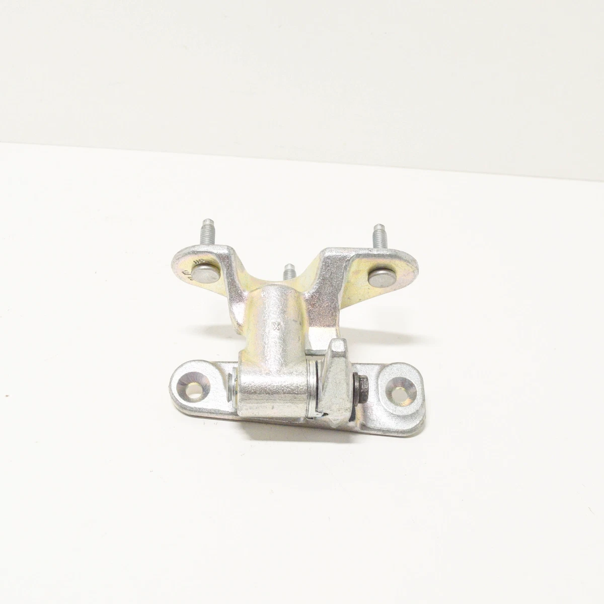 MERCEDES BENZ GLE W166 Front Left Door Lower Hinge A1667200337 NEW 