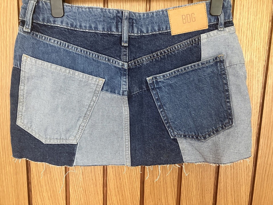 Urban Outfitters BDG denim skirt size uk Medium BNWT new M retro 00’s