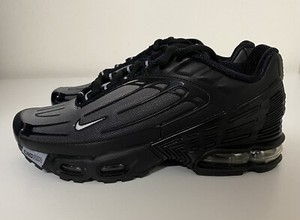 air max plus iii black wolf grey  and  black