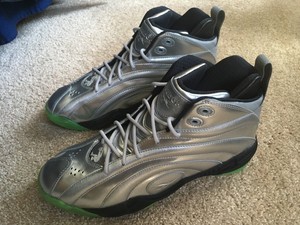 men reebok shaqnosis