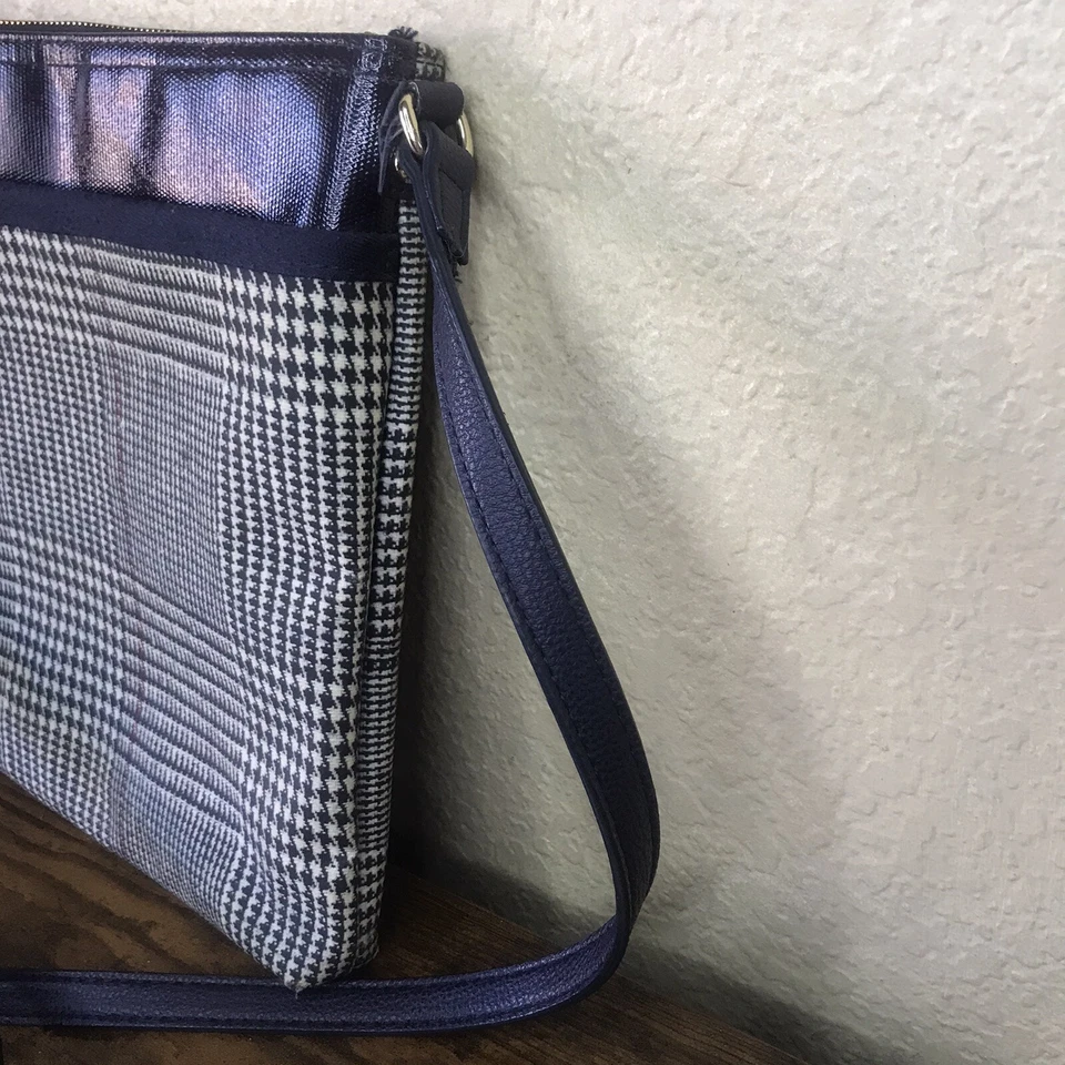 Tommy Hilfiger Raleigh Coated Wool Small Crossbody Purse ~ EXCELLENT CONDITION!! - Image 3 of 4