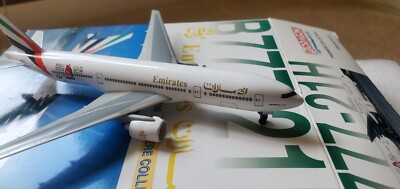 B777-21H エミレーツ　　Dragon B777-21H Emirates Dragon Wings Emirates B777-21H 1:400 55113 Dubai Shopping