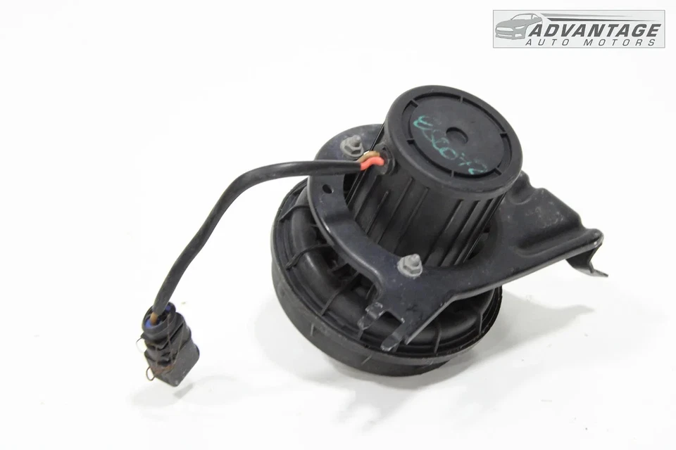 2012-2018 AUDI A6 QUATTRO C7 3.0L ENGINE MOTOR AIR INJECTION PUMP & BRACKET OEM - Image 3 of 4