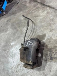 VW TOURAN 1T3 Bremssattel vorne links 1.60 Diesel 2012 30511509