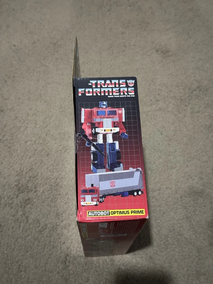 Transformers 40 Years More Than Meets the Eye Optimus Prime Autobot Commander - Image 4 of 4