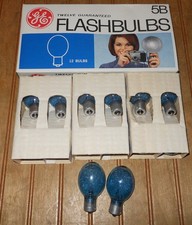 Vintage General Electric GE 5B Flash Bulbs For Camera Blue Box of 12 2 Unused