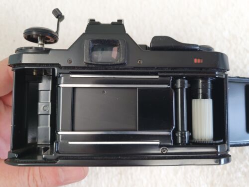 Pentax ME Super 35mm Film Manual SLR Camera w/ 35-70mm Lens - Picture 10 of 11