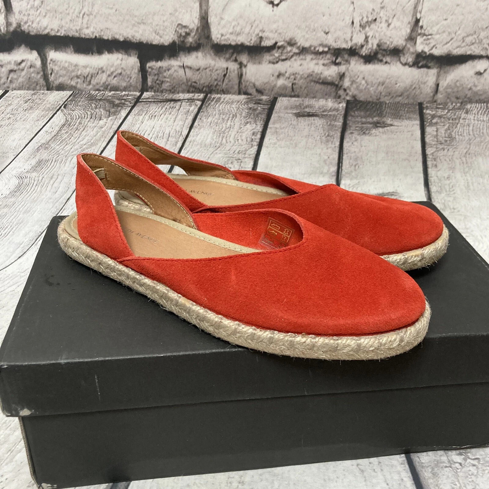 Saks fifth Avenue Shoes Womens size 6 Red D’orsay Espadrille Coral Slip On flats