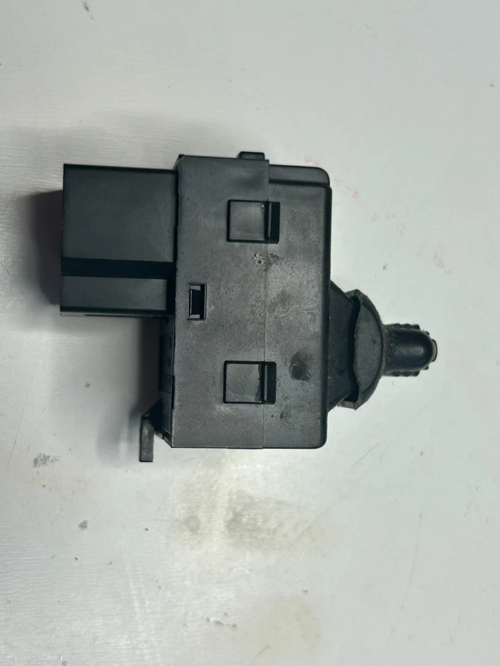 Dodge Dakota Durango 2000 lado del pasajero derecho interruptor eléctrico cerradura de puerta 56021634 Foto 2 de 4